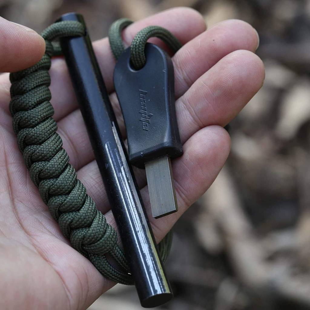 Ferro Rod: In Hand